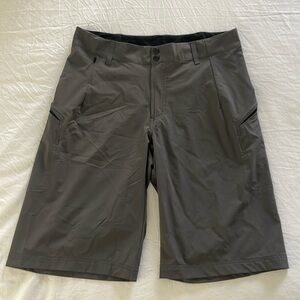 NWT Adidas trail cross short size  32”